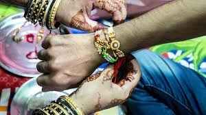 Raksha Bandhan : हर बहन रक्षाबंधन पर करें ये आसान उपाय