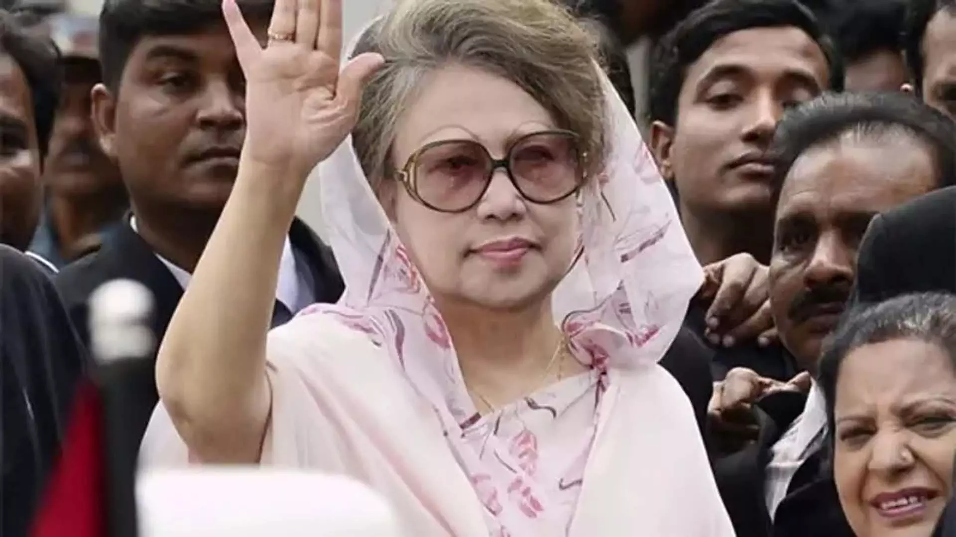 Khaleda Zia की BNP ने शेख हसीना की गिरफ्तारी और मुकदमा चलाने की मांग की