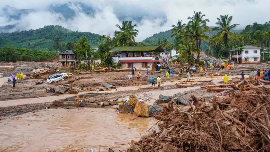 Wayanad landslide: आपदा प्रभावित स्थल से 4 लाख रुपये बरामद