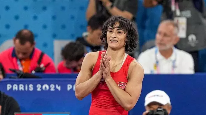 चाचा महावीर फोगट ने Vinesh Phogat पर कहा