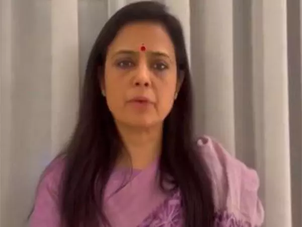 Mahua Moitra ने टीएमसी महिला सांसदों को गूंगी गुड़िया कहने पर भाजपा की आलोचना की