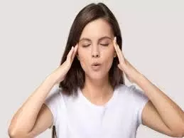 Facial Yoga: मिलते हैं कई बेमिसाल फायदे