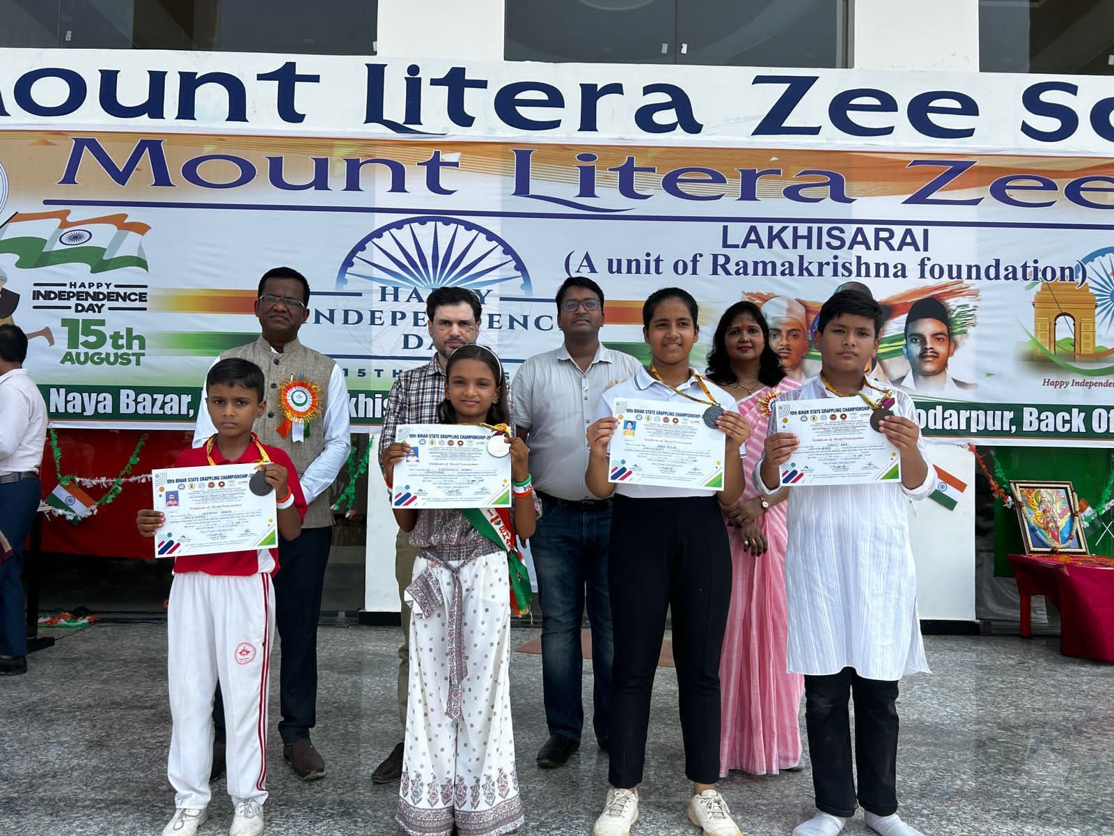 Mount Litera Zee School में हर्षोल्लास पूर्वक मनाया गया 78 वीं स्वतंत्रता दिवस समारोह