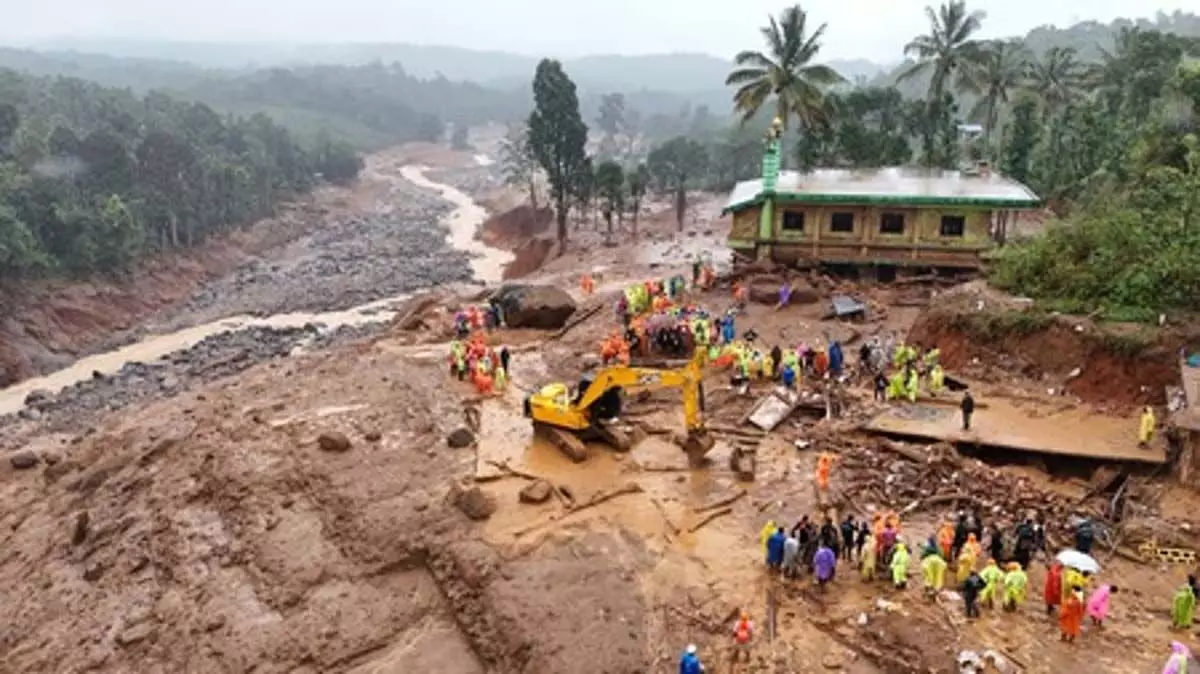 Wayanad landslide : पुनर्वास पर साप्ताहिक रिपोर्ट मांगी गई