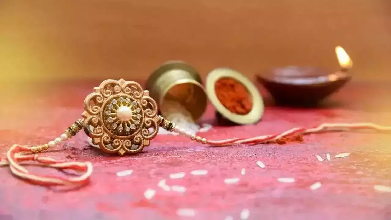 Rakshabandhan पर ईष्टदेव को कैसे बांधे राखी? जानें सही विधि