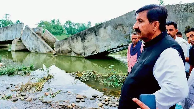 Himachal : उपमुख्यमंत्री ने फतेहपुर में शाह नहर के क्षतिग्रस्त हिस्से का निरीक्षण किया