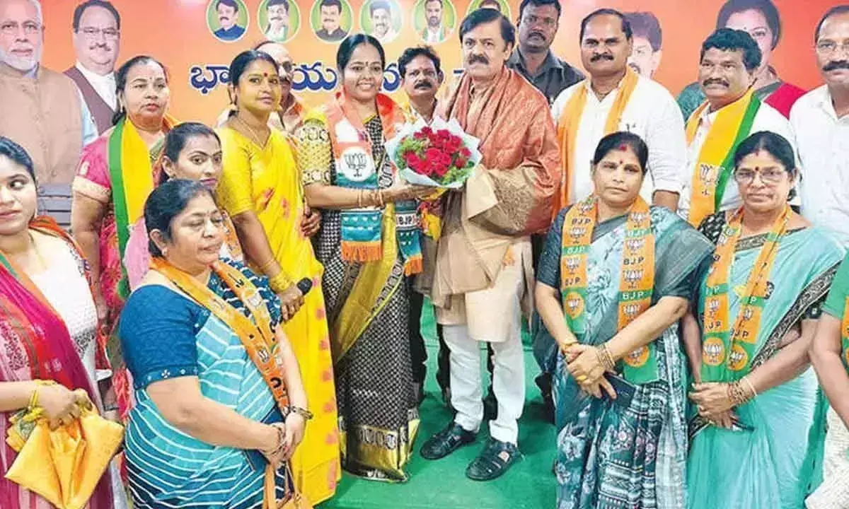 YSRCP की महिला नेता भाजपा में शामिल