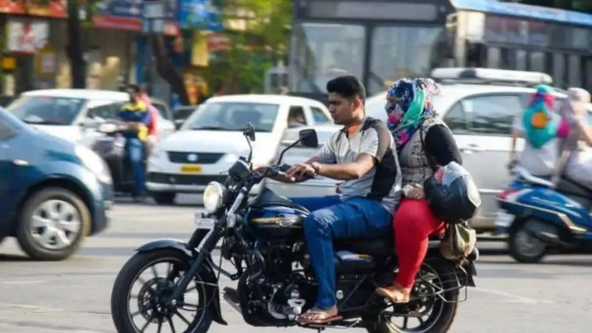 चप्पल पहनकर bike or scooter चलाने पर क्या कटेगा चालान?