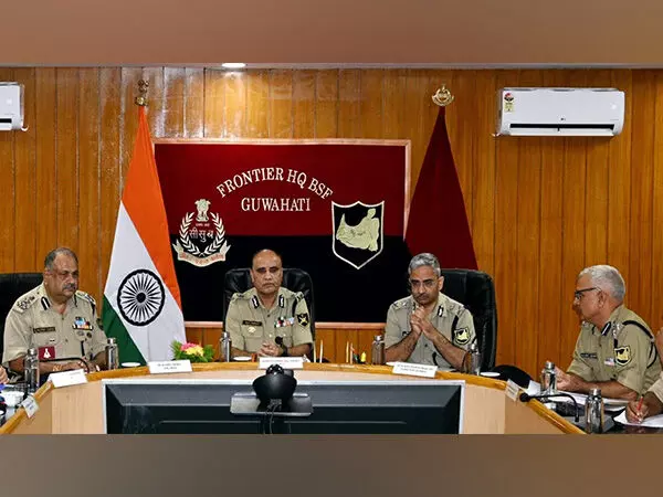 BSF के अतिरिक्त महानिदेशक ने गुवाहाटी फ्रंटियर के सुरक्षा परिदृश्य की समीक्षा की