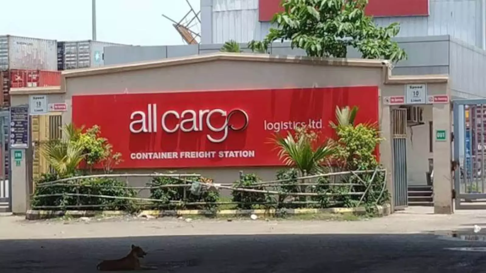 Allcargo लॉजिस्टिक्स के शेयरों में 12% तक की उछाल