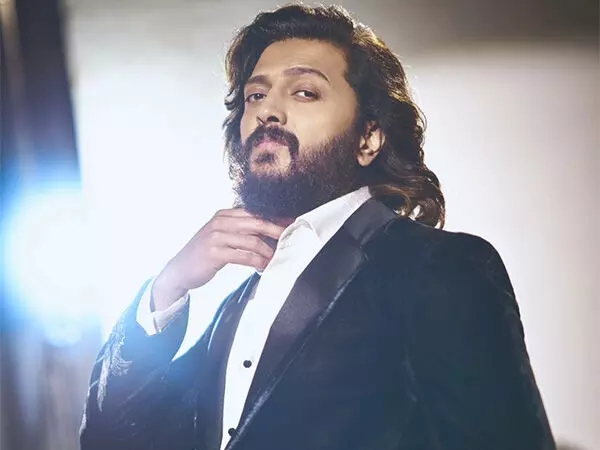 बदलापुर यौन उत्पीड़न मामले पर Riteish Deshmukh ने जताया गुस्सा