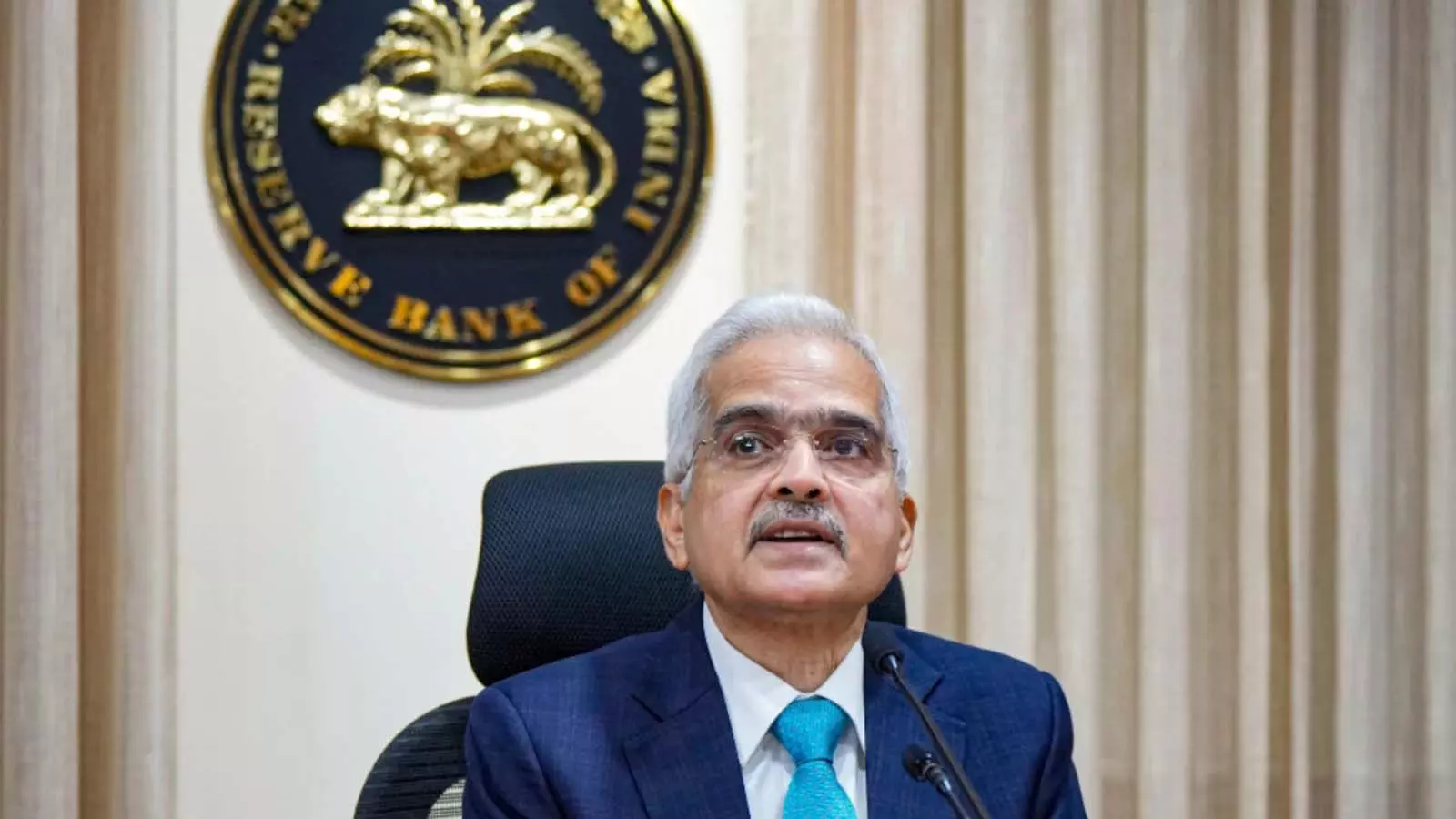 RBI Governor  शक्तिकांत दास को लगातार साल ए+ रेटिंग मिली