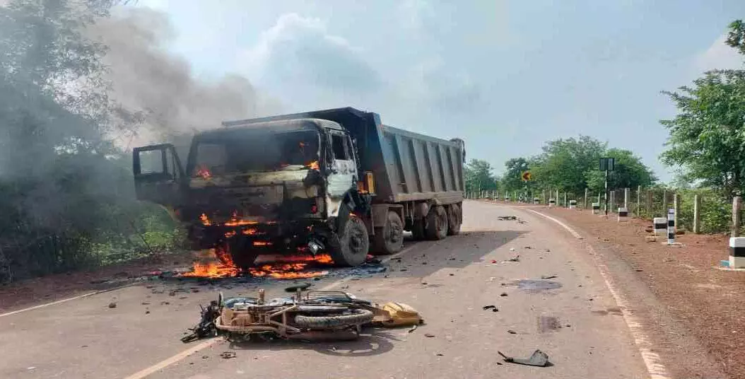 RAIPUR BREAKING: आरंग रोड पर बड़ा हादसा, स्कूली छात्र को हाईवा ने कुचला