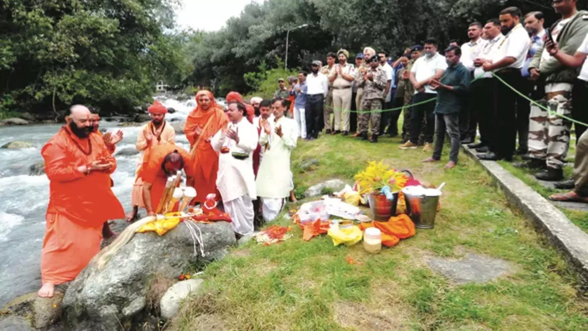 Srinagar छड़ी मुबारक की अंतिम रस्में पूरी हुईं