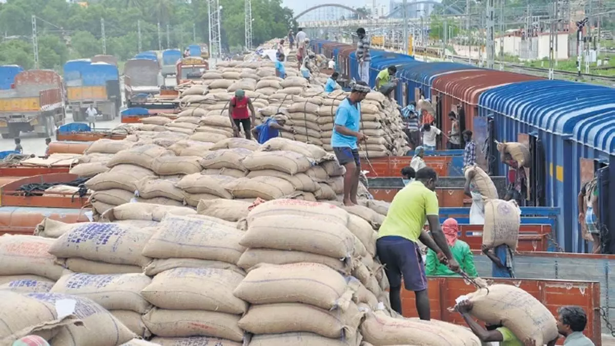 Karnataka : एफसीआई चावल की आपूर्ति के लिए तैयार, लाभार्थियों को पांच किलो अतिरिक्त मिलेगा