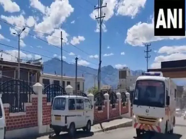 Leh: बस के खाई में गिरने से 6 लोगों की मौत, कई घायल