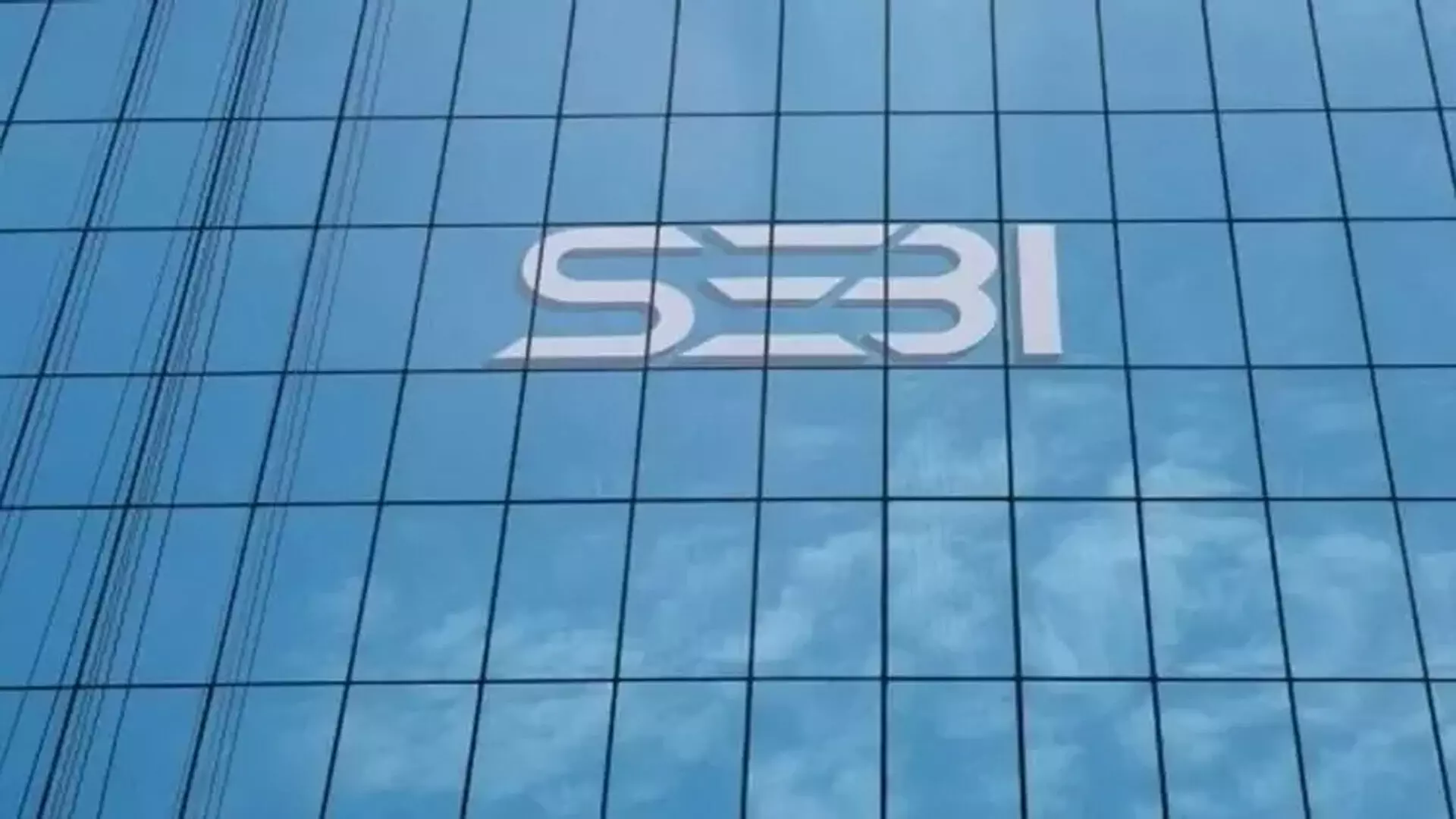 SEBI ने CA से सूचीबद्ध कंपनियों का ऑडिट करते समय अतिरिक्त सावधानी बरतने को कहा