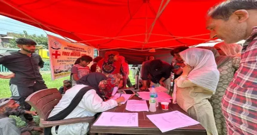 medical camp: आयुष चिकित्सा शिविर का आयोजन