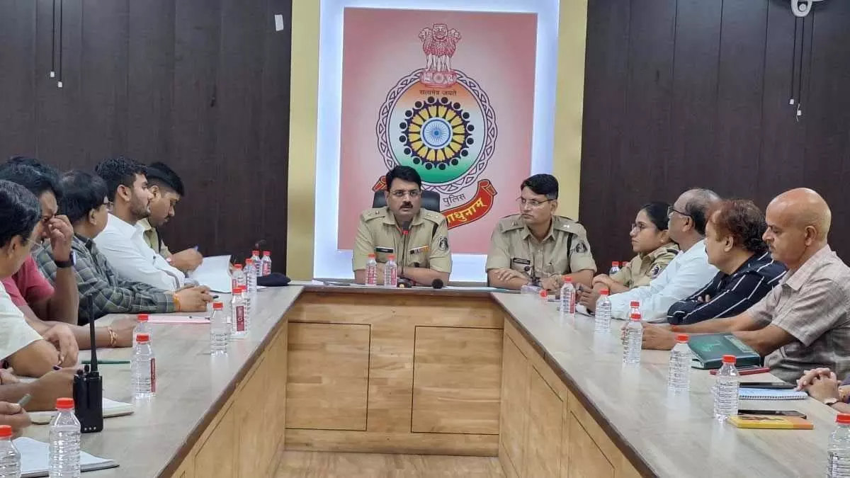 CG BREAKING: SP ने पुलिस जवानों की ली हाईलेवल मीटिंग