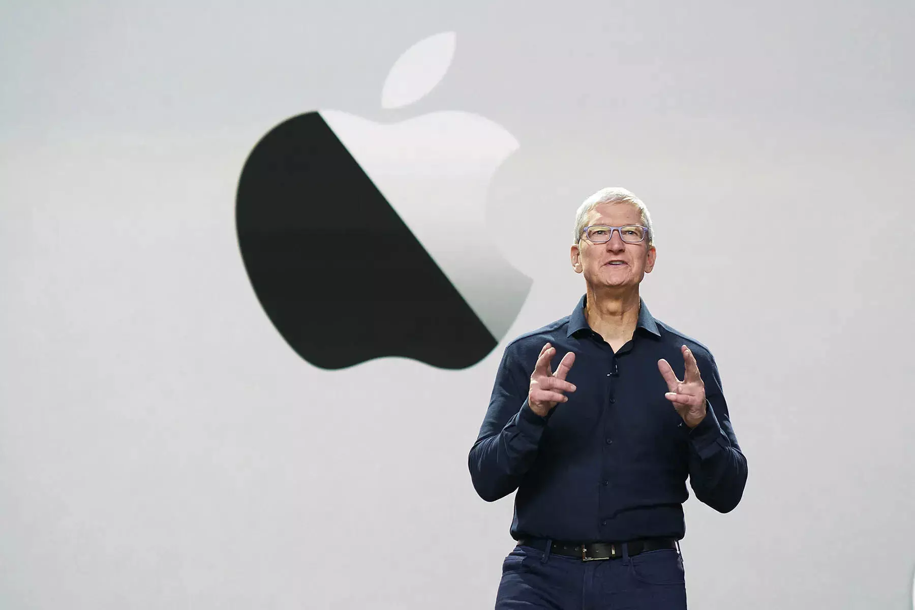 Apple ने लगातार चूक के बाद अपनी मूवी रणनीति पर पुनर्विचार