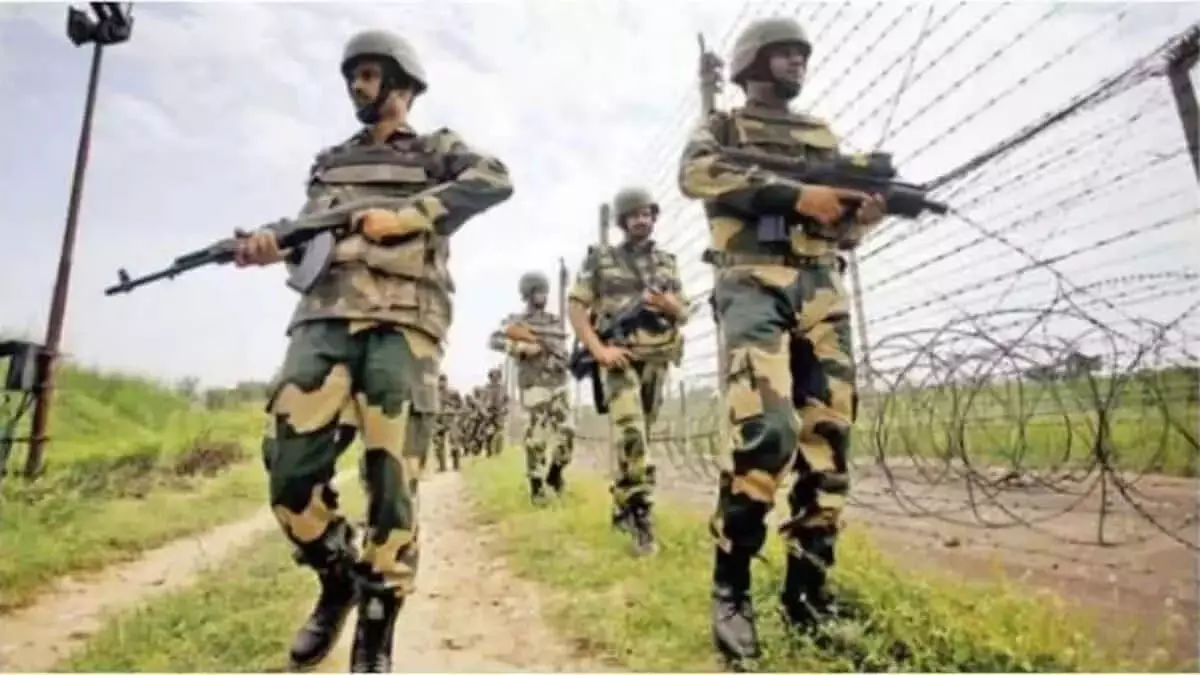 BSF मेघालय ने अंतरराष्ट्रीय सीमा के पास 4 बांग्लादेशी नागरिकों को पकड़ा