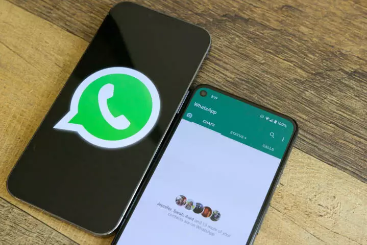 WhatsApp ने आईफोन ऐप पर संवर्धित वास्तविकता फिल्टर का परीक्षण किया