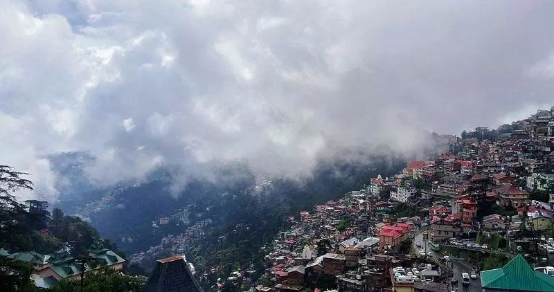 Himachal : मौसम विभाग ने हिमाचल में आज भारी बारिश और आंधी की भविष्यवाणी की