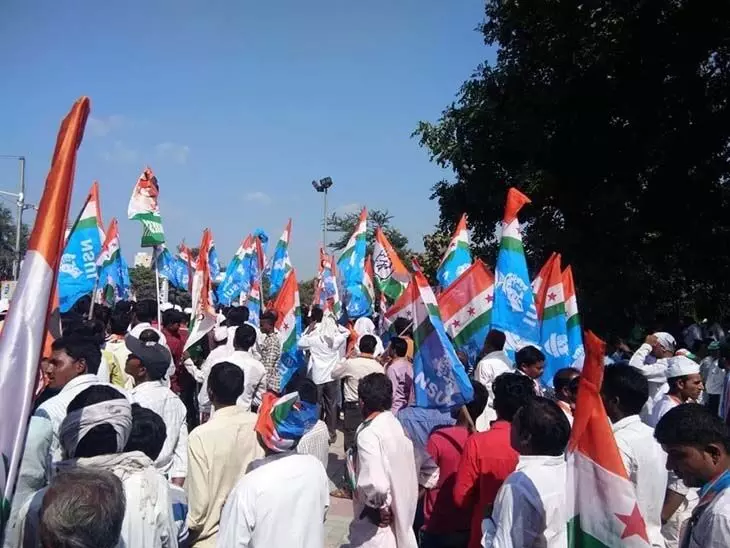 छत्तीसगढ़ के CM को गुलाब देगी NSUI, जानें क्या है पूरा माजरा