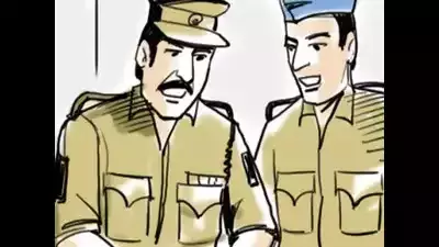 जन्मदिन समारोह में हिस्सा लेने पर छह पुलिसकर्मियों को Notice