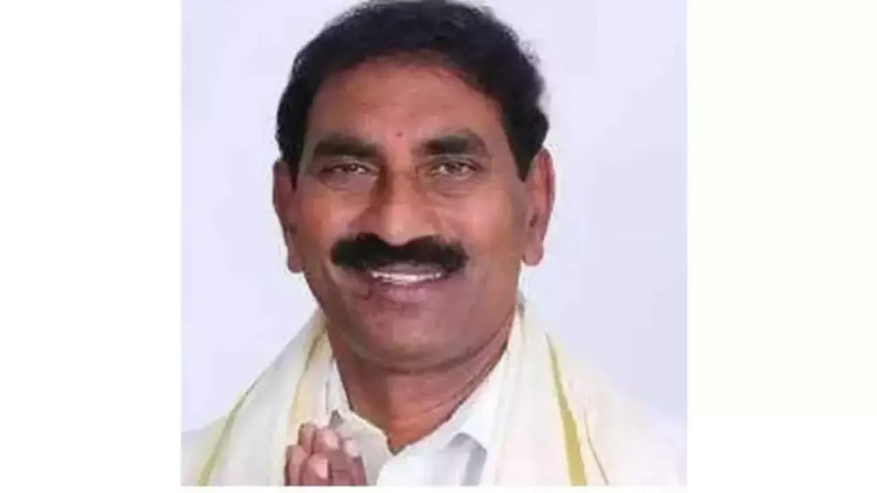 नेल्लोर जिले में YSRCP को बड़ा झटका, बीडा ने पार्टी छोड़ी