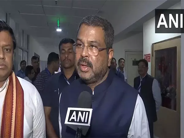 Dharmendra Pradhan ने तमिलनाडु के सीएम से पीएम श्री योजना लागू करने का आग्रह किया