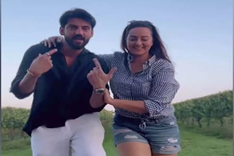 Sonakshi Sinha, Zaheer Iqbal ने न्यूयॉर्क में अपनी छुट्टियों की झलक दिखाई