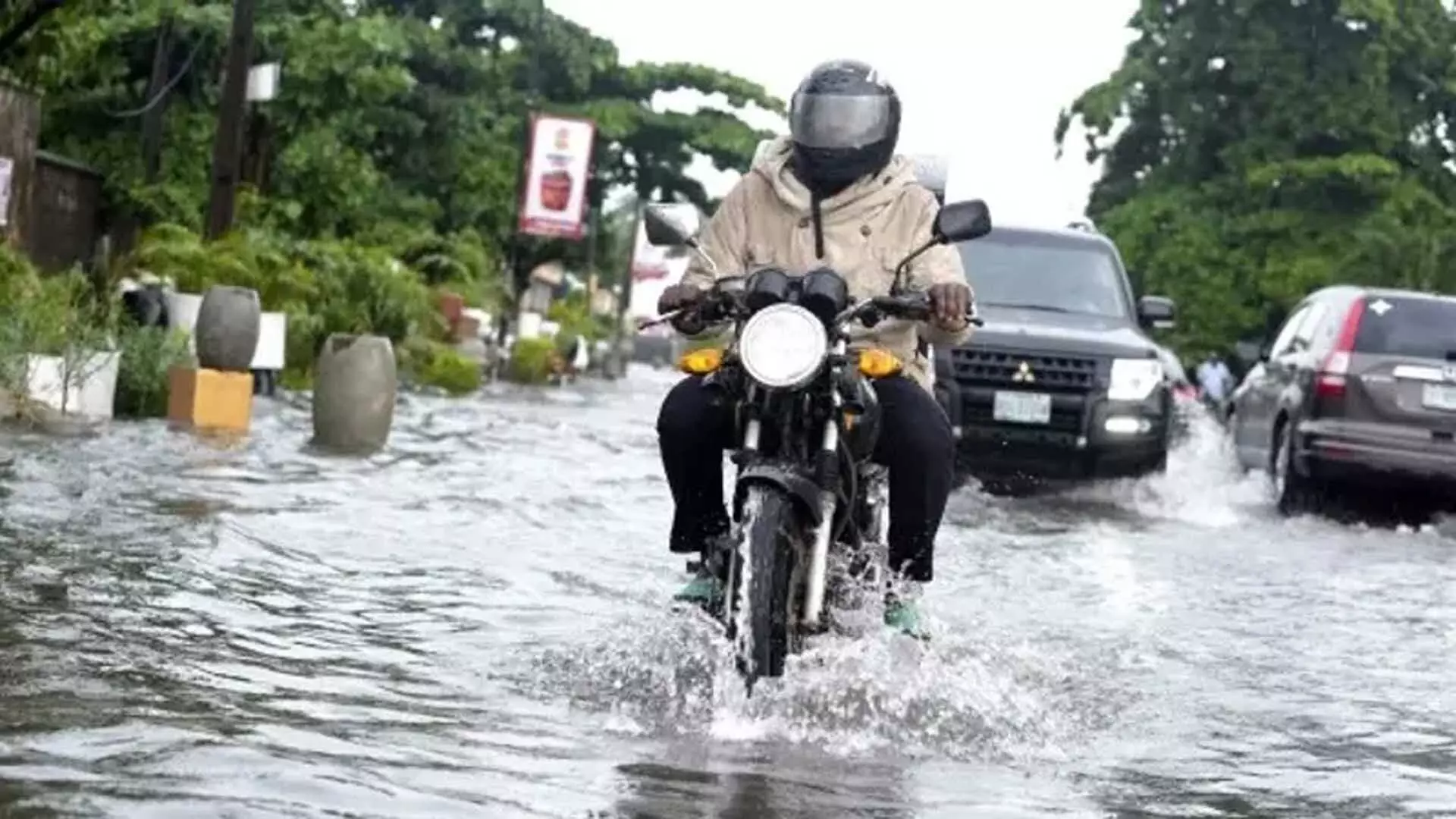 Nigeria में बाढ़ से कई लोगों की मौत, कृषि भूमि बही