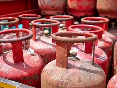 Commercial LPG सिलेंडर लगातार महंगे होते जा रहे