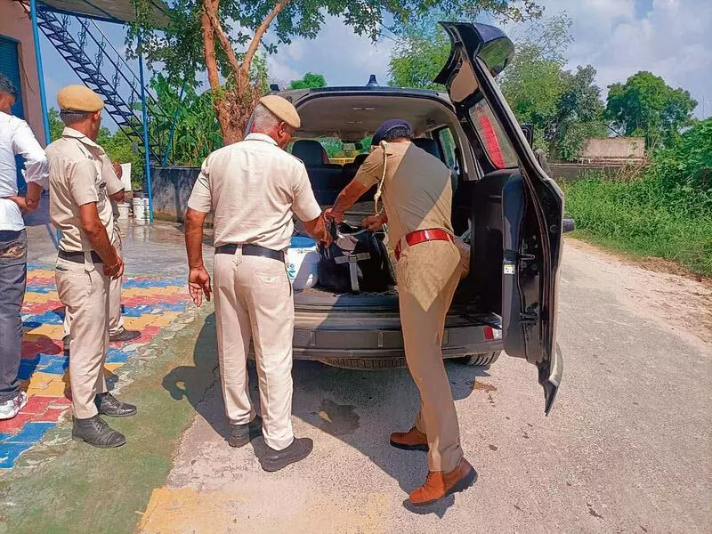 Haryana : पलवल पुलिस ने चुनाव प्रचार के दौरान सतर्कता सुनिश्चित करने के लिए