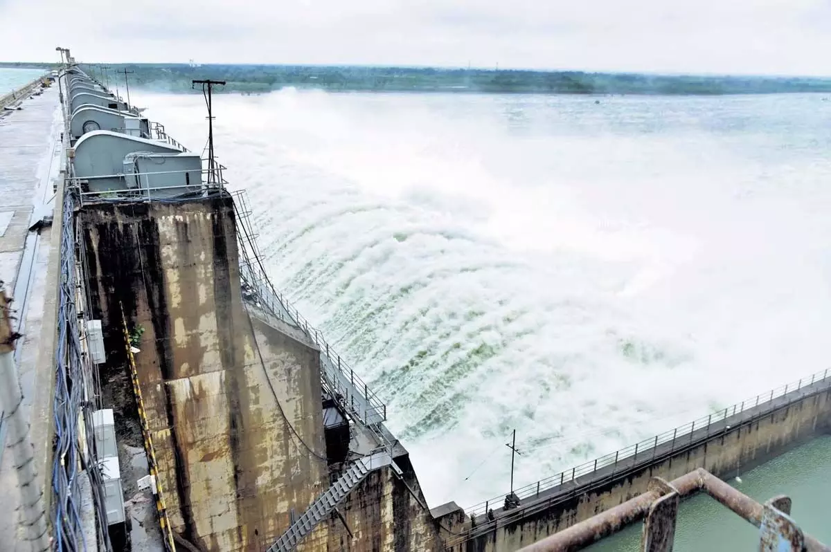 Godavari परियोजनाओं में प्रचुर मात्रा में धन प्रवाह