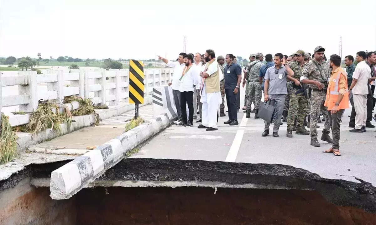 CM Revanth Reddy ने खम्मम-सूर्यपेट में बाढ़ प्रभावित क्षेत्रों की समीक्षा की