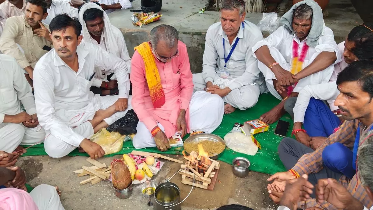 Sri Ganganagar: सरकार की सद्बुद्धि के लिए हवन का आयोजन हुआ