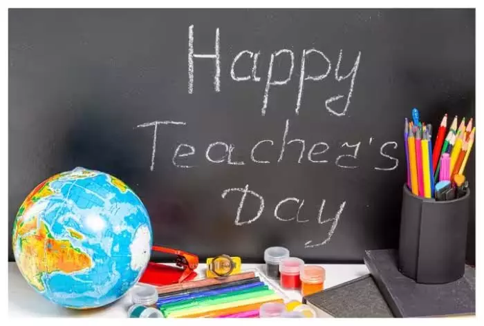 Teachers Day, पर टीचर को कराना है स्पेशल फील तो करें ये काम