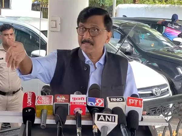 Sanjay Raut ने बदलापुर की घटना को लेकर राज्य की एकनाथ शिंदे सरकार पर बोला हमला