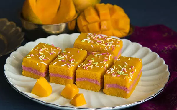 Delicious नारियल बर्फी सिर्फ 30 मिनट में बनकर तैयार