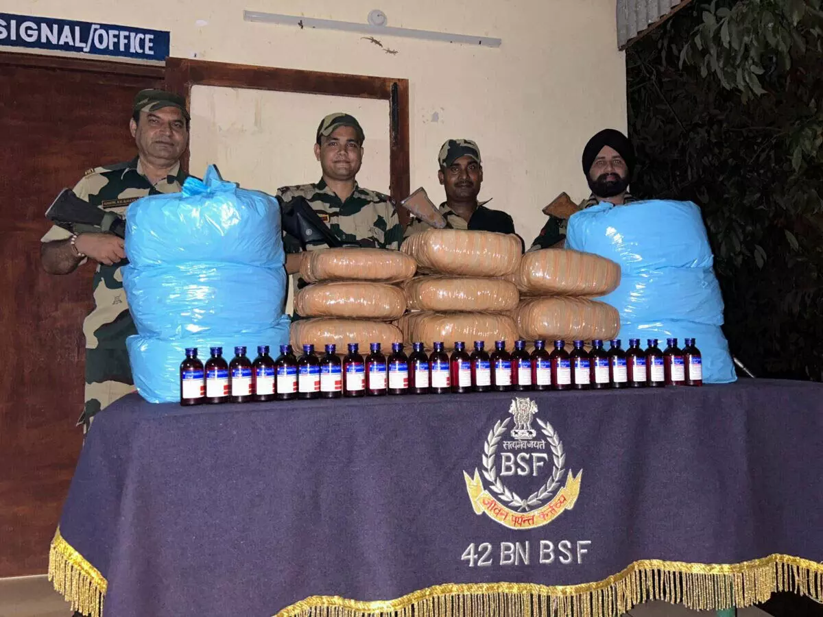 BSF जवानों ने त्रिपुरा में ₹ 8.5 लाख प्रतिबंधित वस्तुएँ जब्त