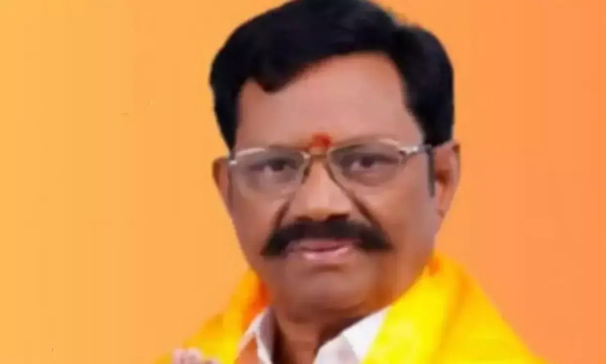 TDP ने सत्यवेदु विधायक कोनेटी आदिमुलम को कदाचार के आरोपों पर निलंबित किया