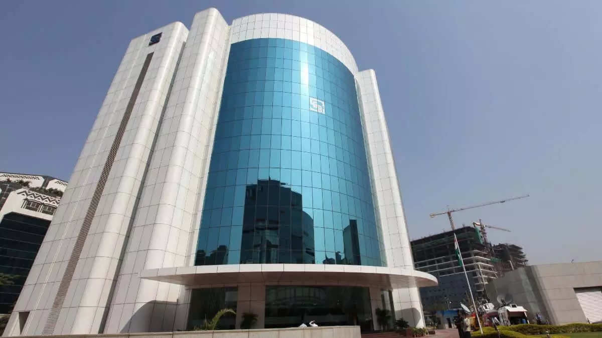 SEBI कर्मचारियों ने मुंबई मुख्यालय पर किया प्रदर्शन