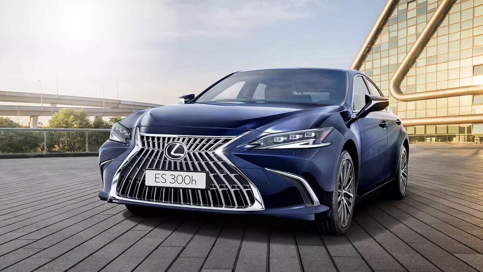 Lexus ES 300h लग्जरी प्लस एडिशन भारत में 69.70 लाख रुपये में लॉन्च