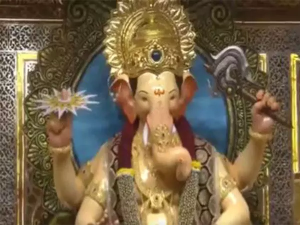 Ganesh Chaturthi से पहले मुंबई के लालबागचा राजा का पहला लुक जारी