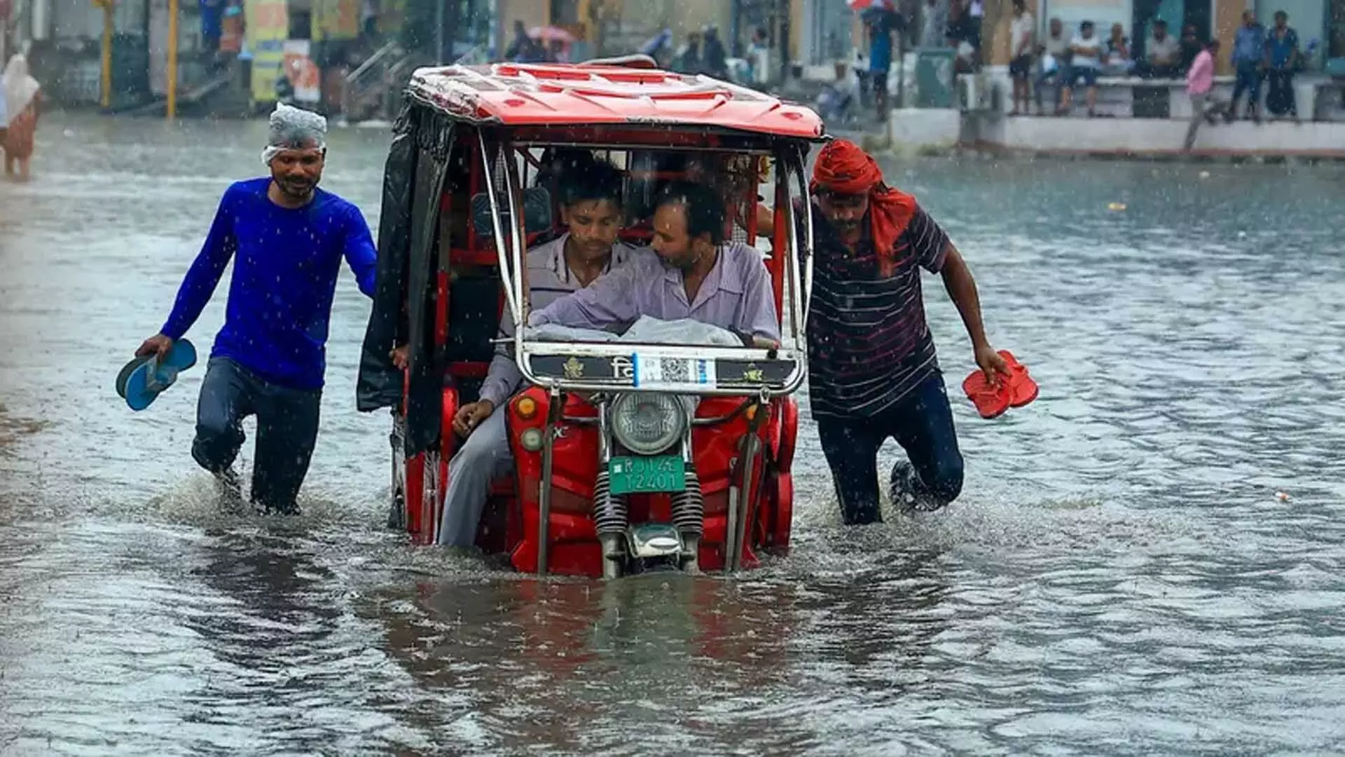 Rajasthan: भारी बारिश के बीच मकान ढहने से एक व्यक्ति की मौत