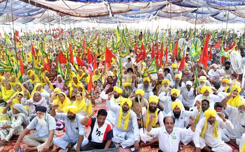 Chandigarh: किसान यूनियनें आज फिर से एकत्रित होंगी, विरोध जारी रखने पर अंतिम निर्णय लेंगी