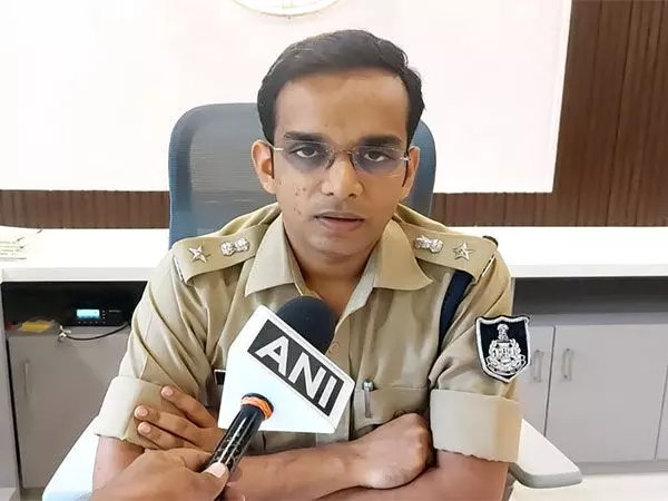 Chhatarpur में दो नकाबपोशों ने बस रोककर यात्रियों से लूटपाट की, पुलिस ने तलाश शुरू की