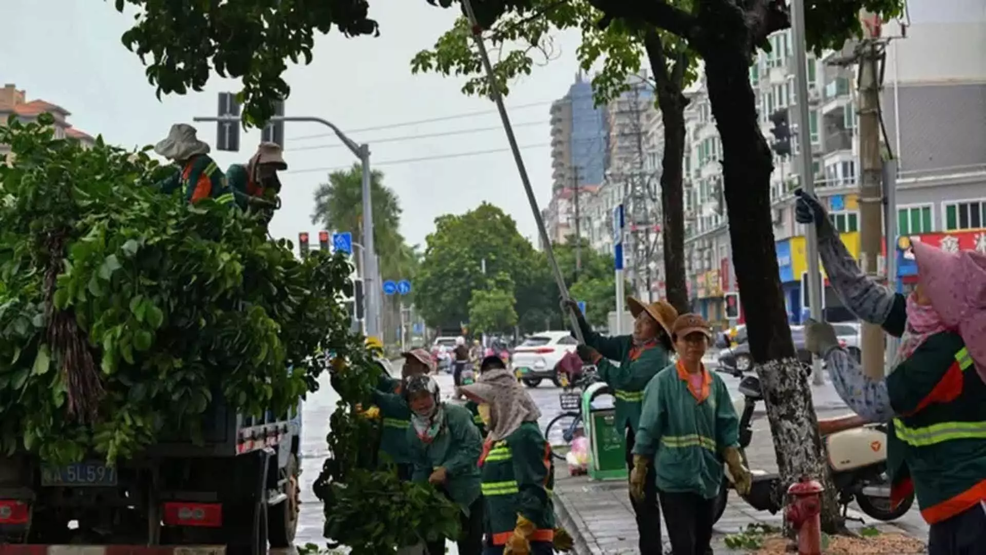 Typhoon यागी ने हैनान में दस्तक दी, स्कूल, दफ़्तर और परिवहन सेवाएं स्थगित